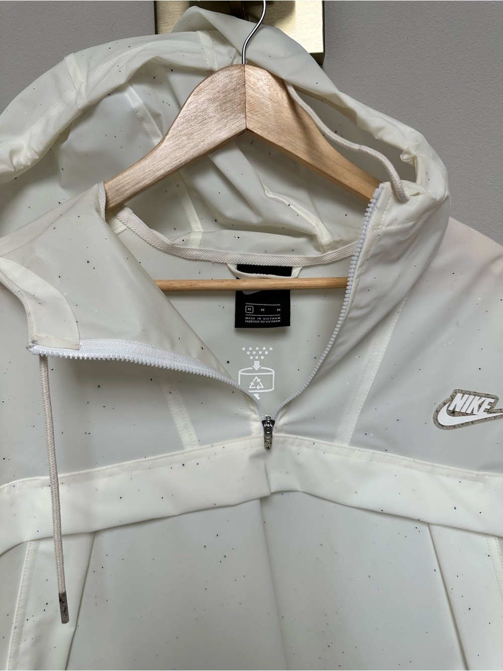 Nike White Hooded Utility Windbreaker Jacket